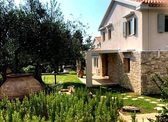 Lithia Holiday home Ano Korakiana